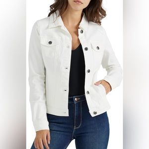 Wrangler white denim jacket.  Size L. New with tags.